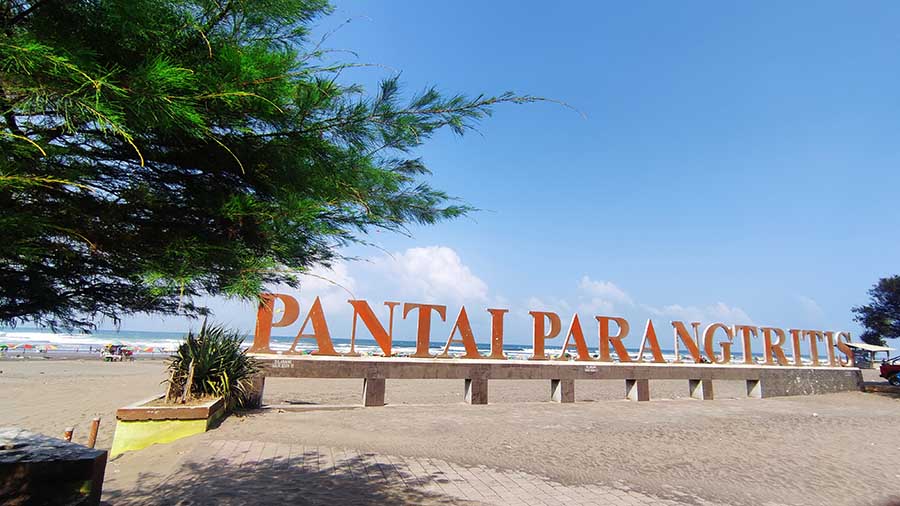 Foto Pantai Parangtritis