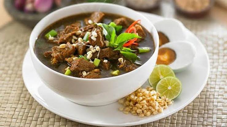 Makanan Tradisional Indonesia Rawon