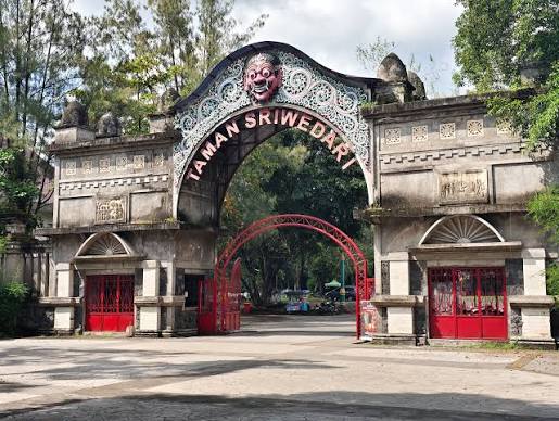 taman sriwedari